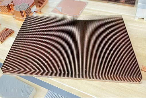 Big Skiving Fin Cooler Khoang chính xác Gia công nhôm tản nhiệt vây trượt